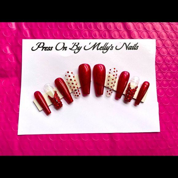 Other - Valentines Press on Nail beautiful.